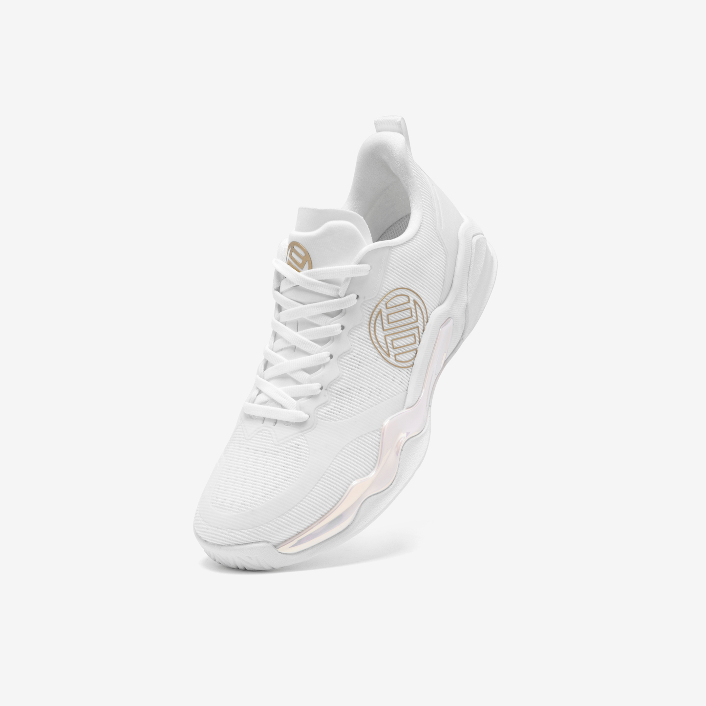 white sneaker ideal for training with brand logo